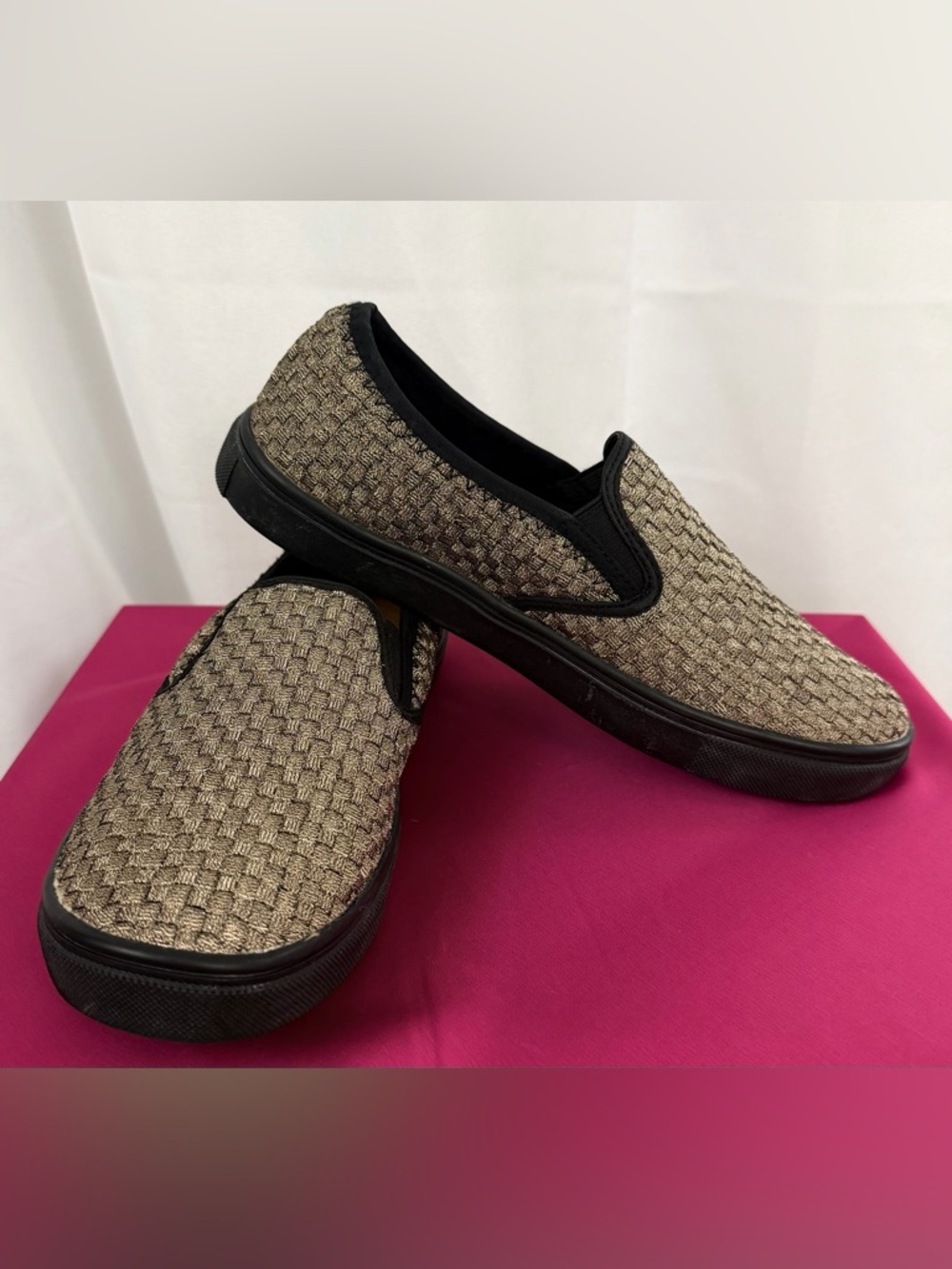 Bernie mev. Gold Bronze w/Black Accents Woven Slip-On Loafers EU39/US 8 NWOT - Picture 5 of 7